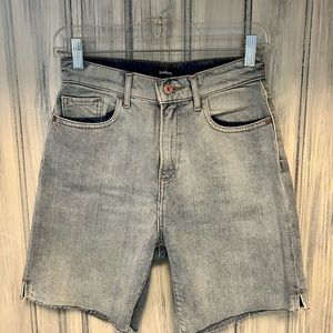 Express MIDI High Rise Jean Short